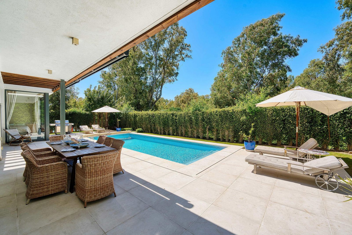 4 Bed Townhouse for sale in Estepona Costa Del Sol, Málaga, Spain