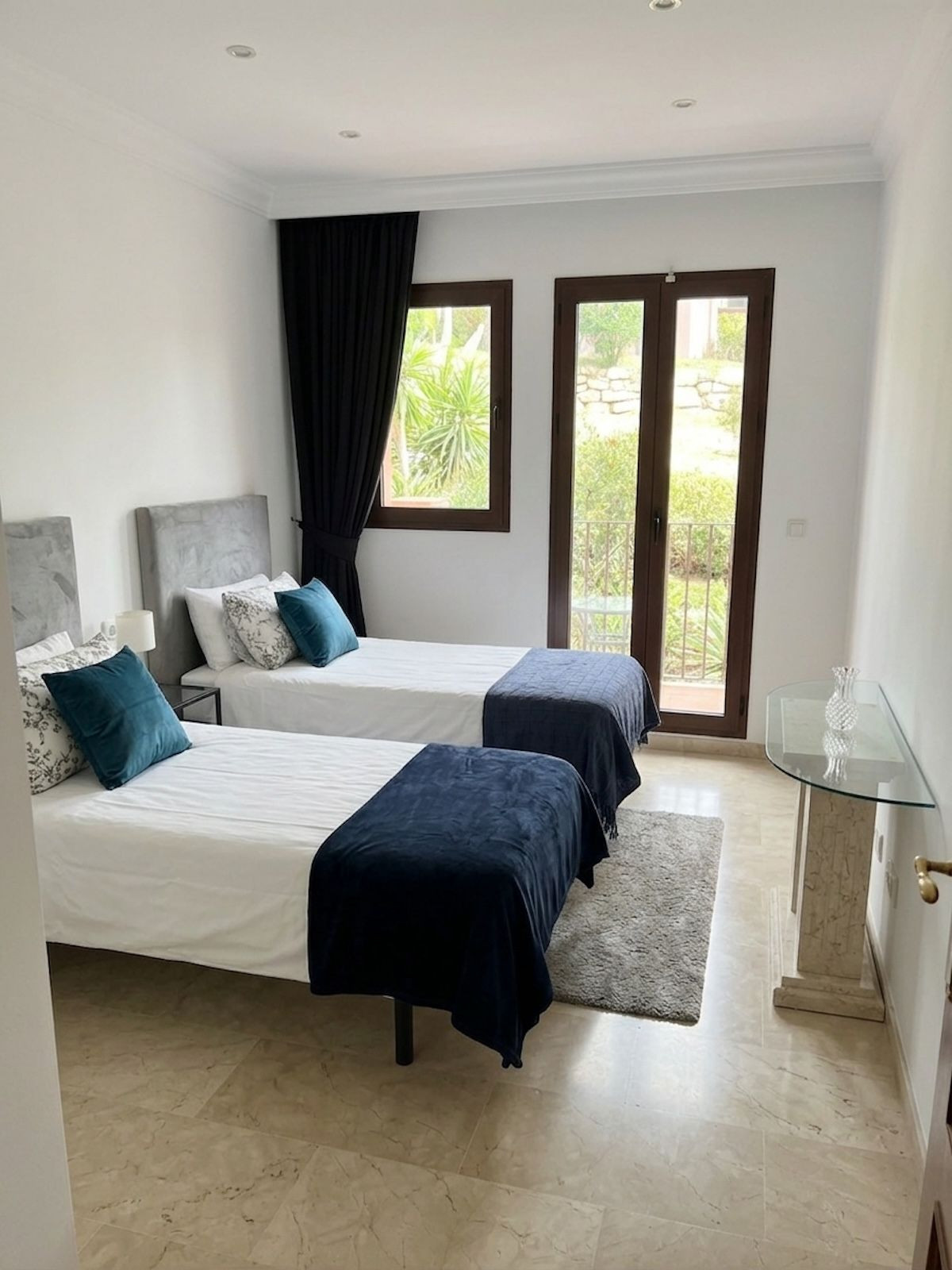 Se vende Apartamento Planta Media de 2 dormitorios en Costa Del Sol, Málaga, España