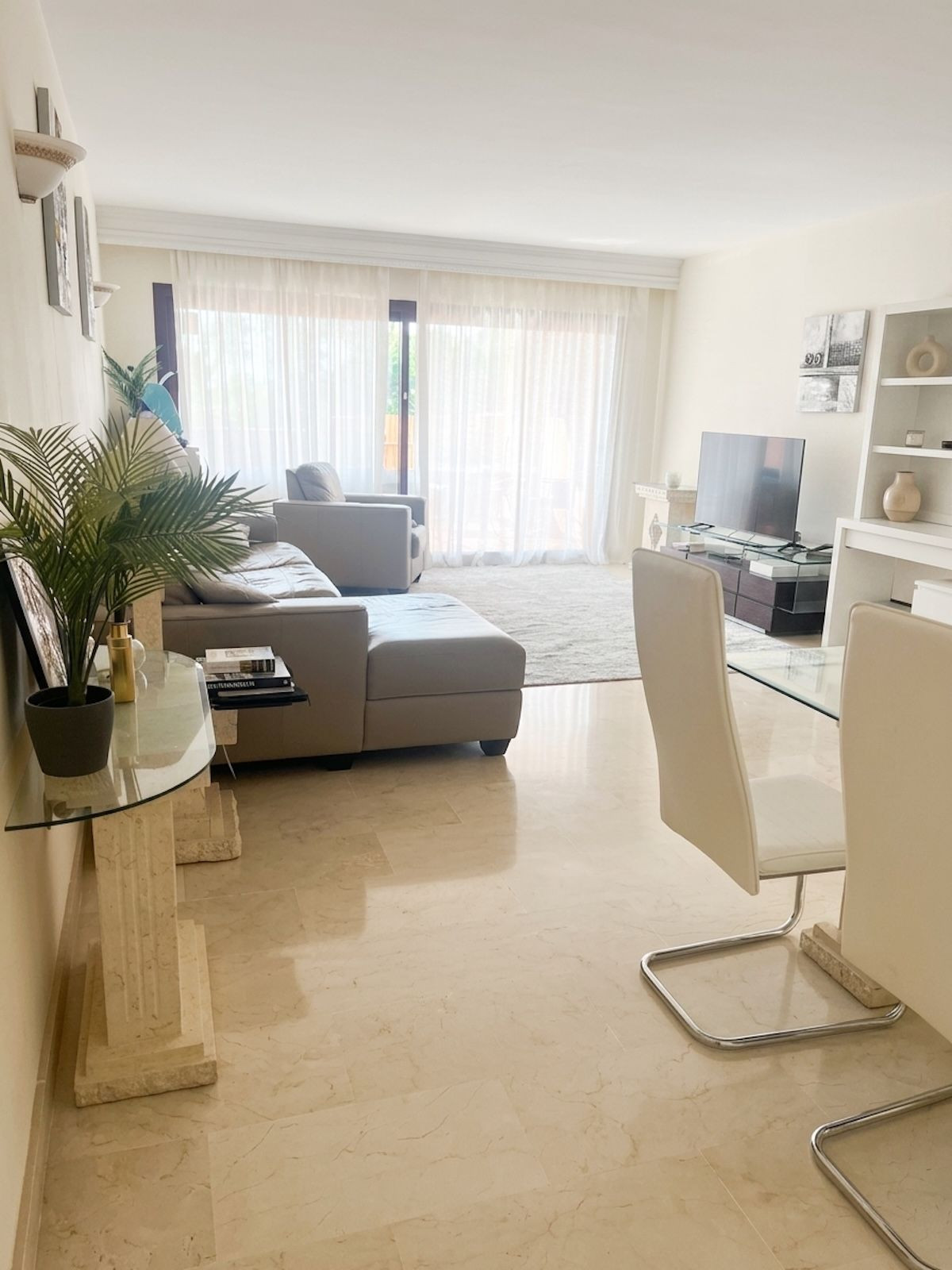 Se vende Apartamento Planta Media de 2 dormitorios en Costa Del Sol, Málaga, España
