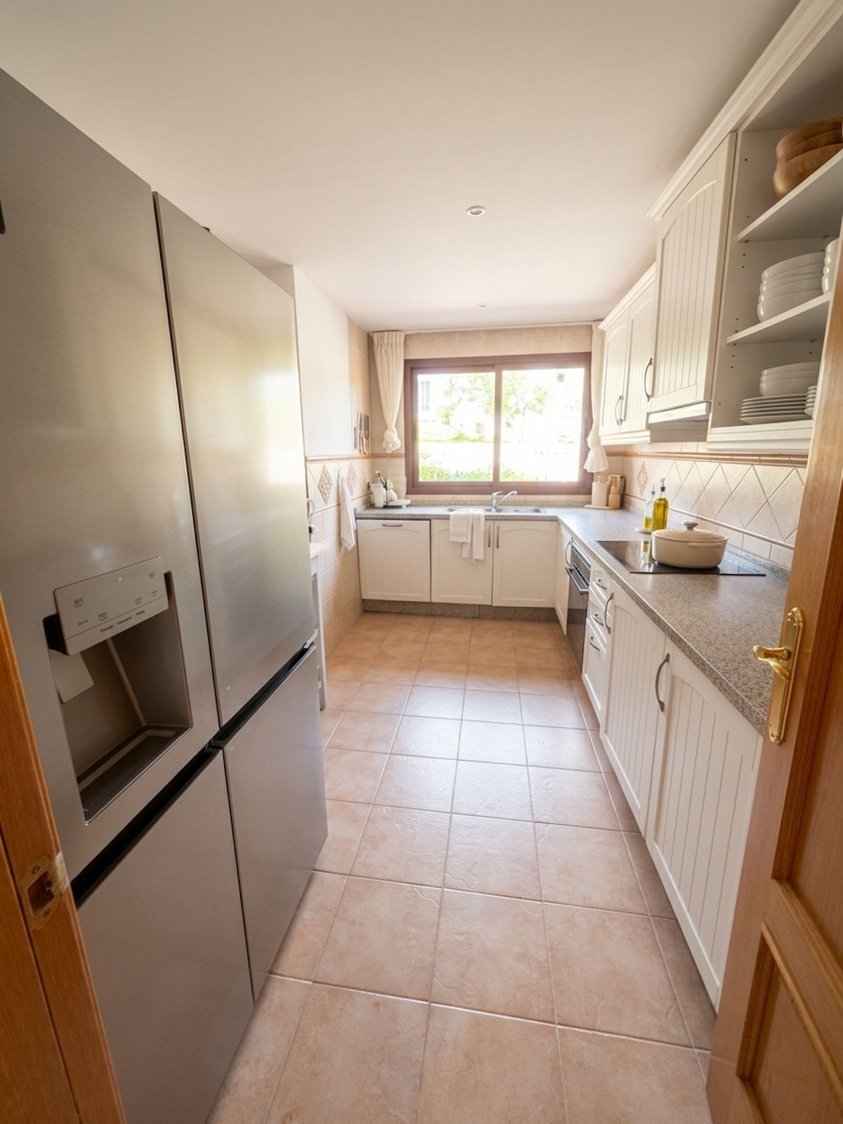 Se vende Apartamento Planta Media de 2 dormitorios en Costa Del Sol, Málaga, España