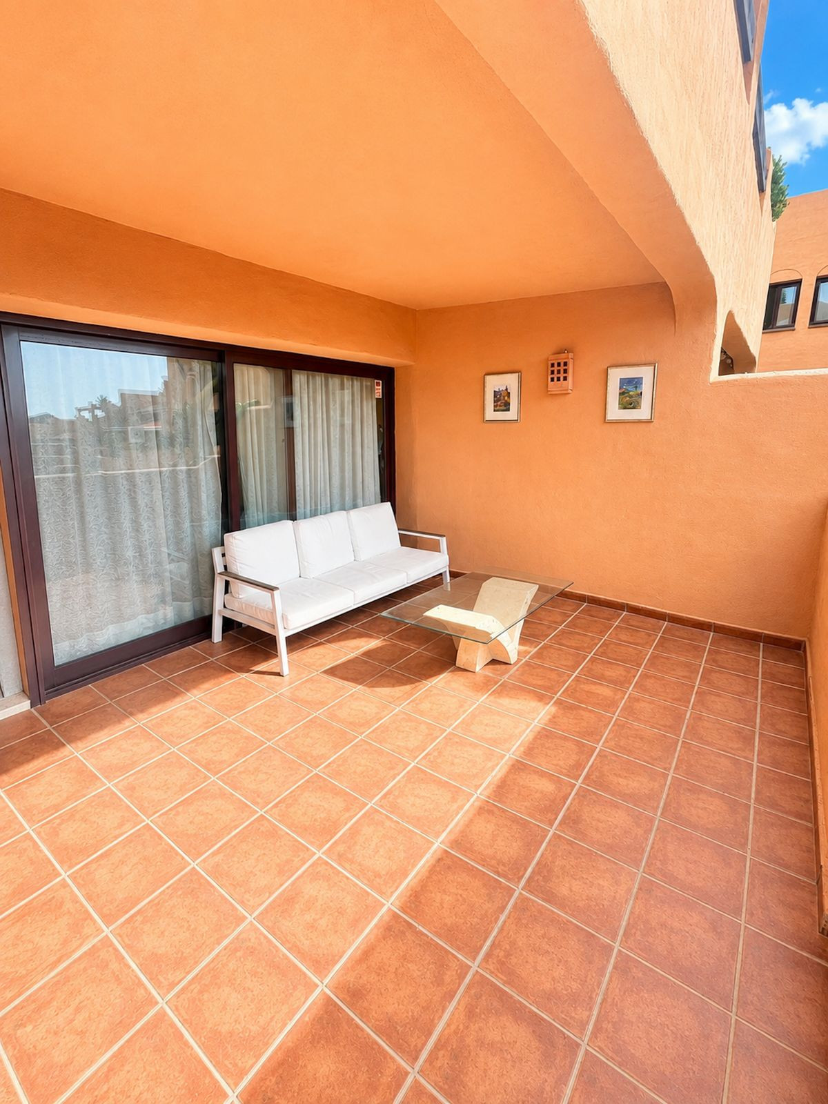 Se vende Apartamento Planta Media de 2 dormitorios en Costa Del Sol, Málaga, España