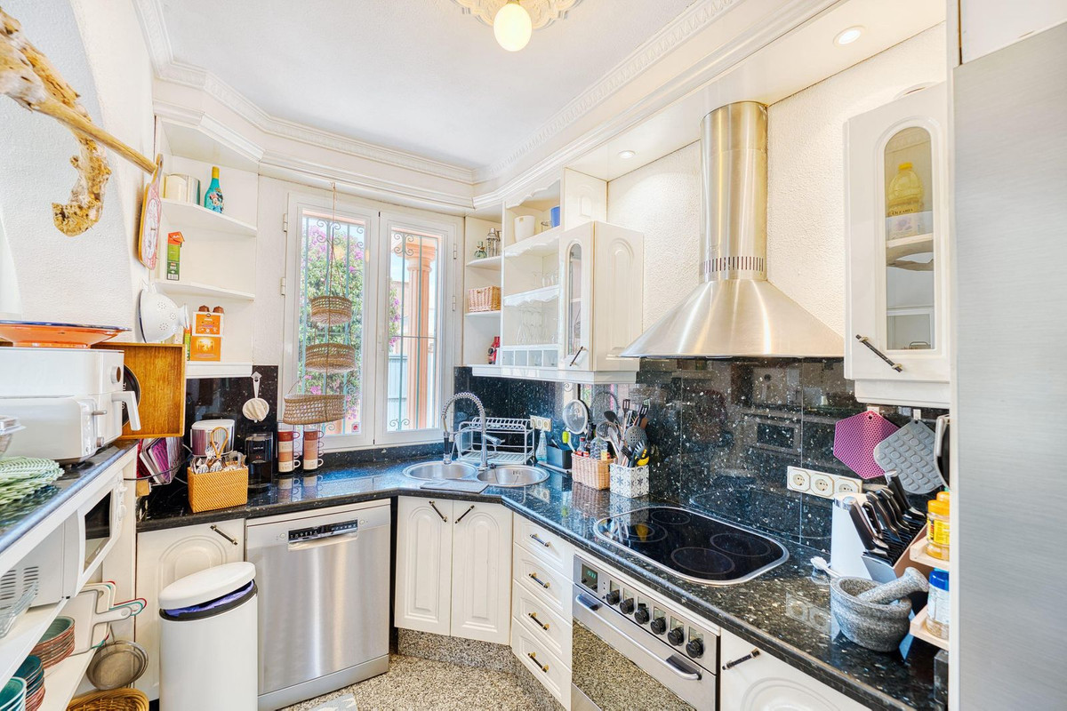 Se vende Villa - Chalet de 3 dormitorios en Costa Del Sol, Málaga, España