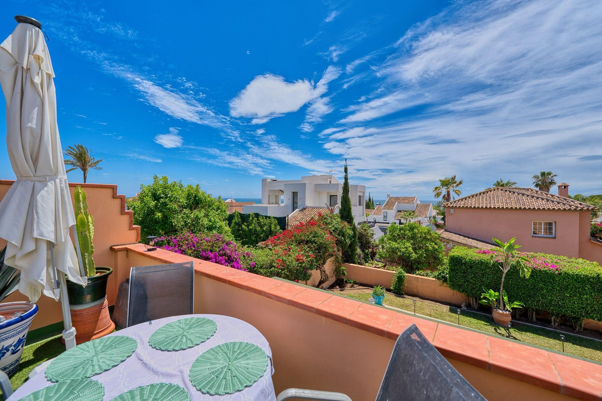 Se vende Villa - Chalet de 3 dormitorios en Costa Del Sol, Málaga, España