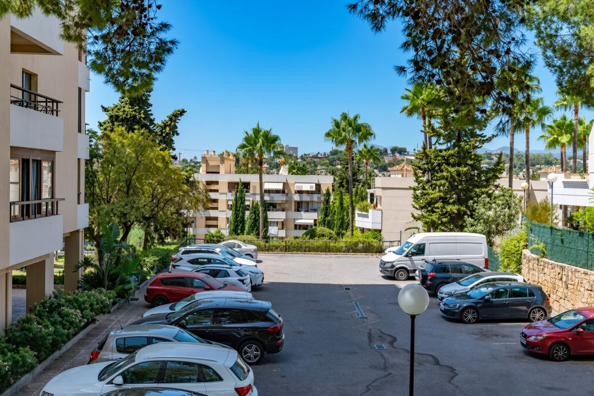 Se vende Apartamento Planta Media de 2 dormitorios en Costa Del Sol, Málaga, España