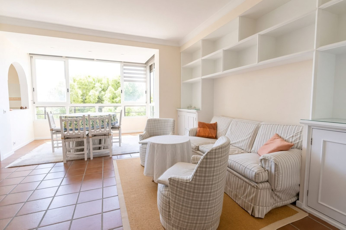Se vende Apartamento Planta Media de 2 dormitorios en Costa Del Sol, Málaga, España