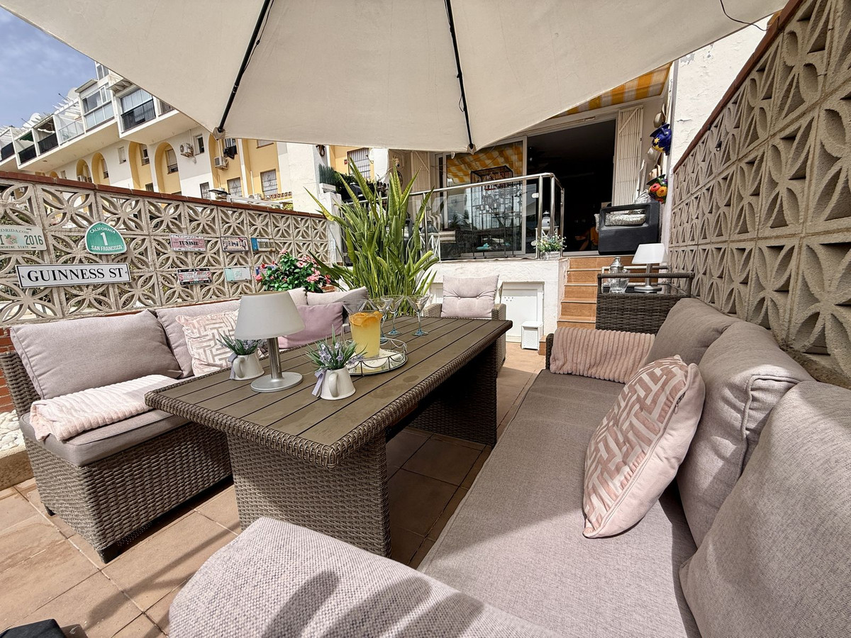 Se vende Apartamento Planta Baja de 3 dormitorios en Costa Del Sol, Málaga, España