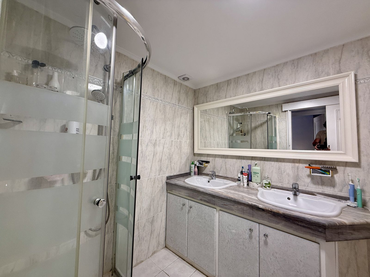 Se vende Apartamento Planta Baja de 3 dormitorios en Costa Del Sol, Málaga, España