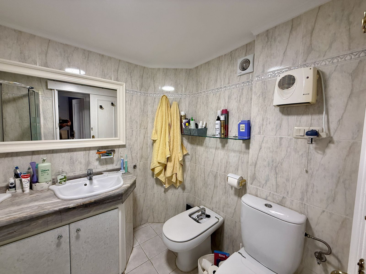 Se vende Apartamento Planta Baja de 3 dormitorios en Costa Del Sol, Málaga, España