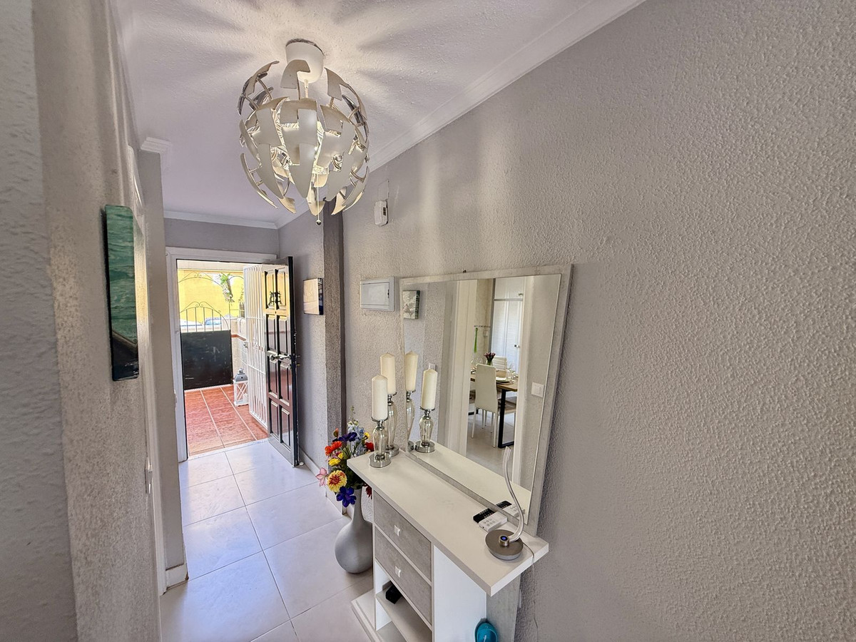Se vende Apartamento Planta Baja de 3 dormitorios en Costa Del Sol, Málaga, España