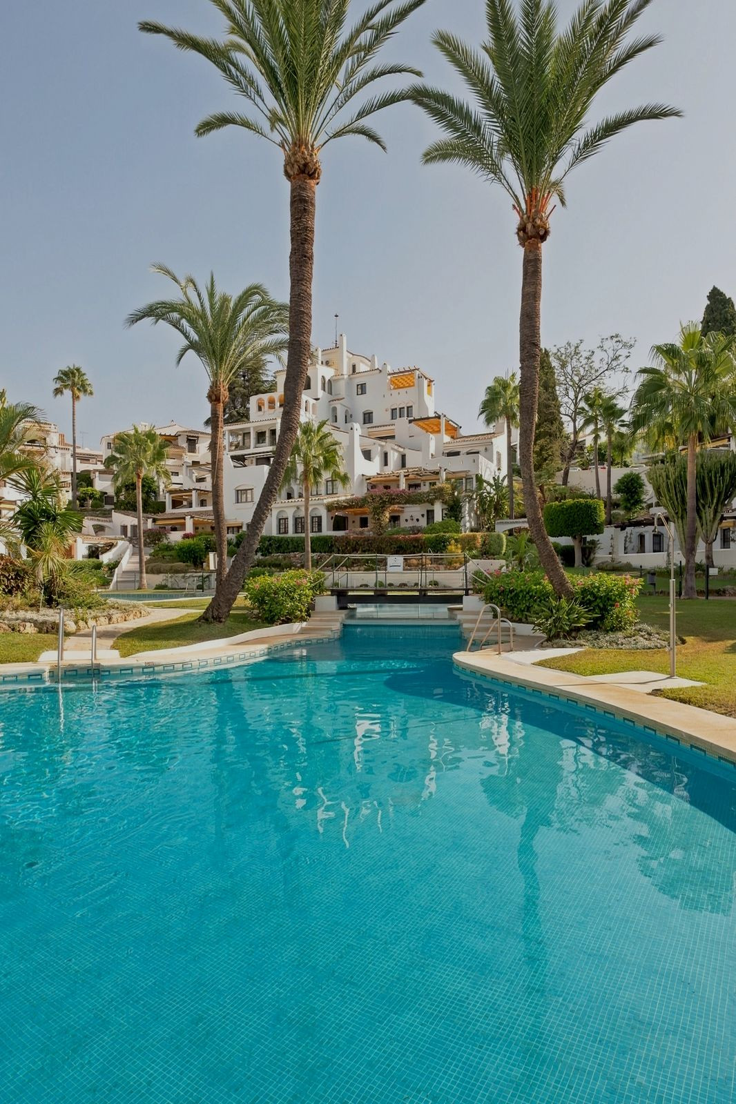 2 Bed Apartment for sale in Nueva Andalucía Costa Del Sol, Málaga, Spain