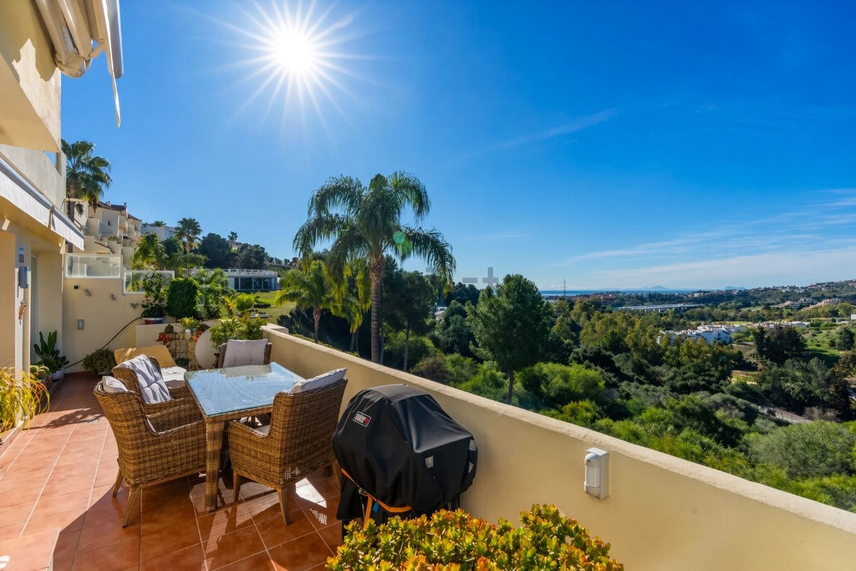 Se vende Apartamento Planta Media de 3 dormitorios en Costa Del Sol, Málaga, España