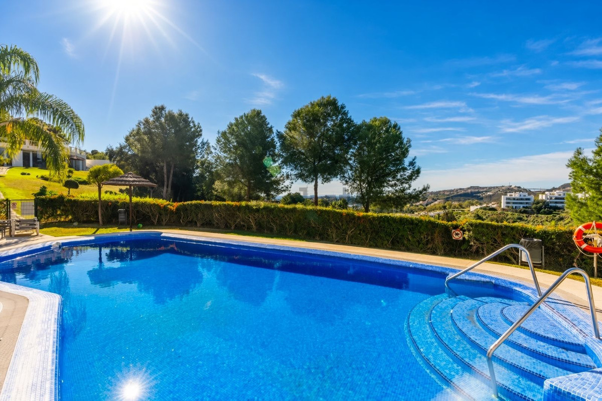 Se vende Apartamento Planta Media de 3 dormitorios en Costa Del Sol, Málaga, España