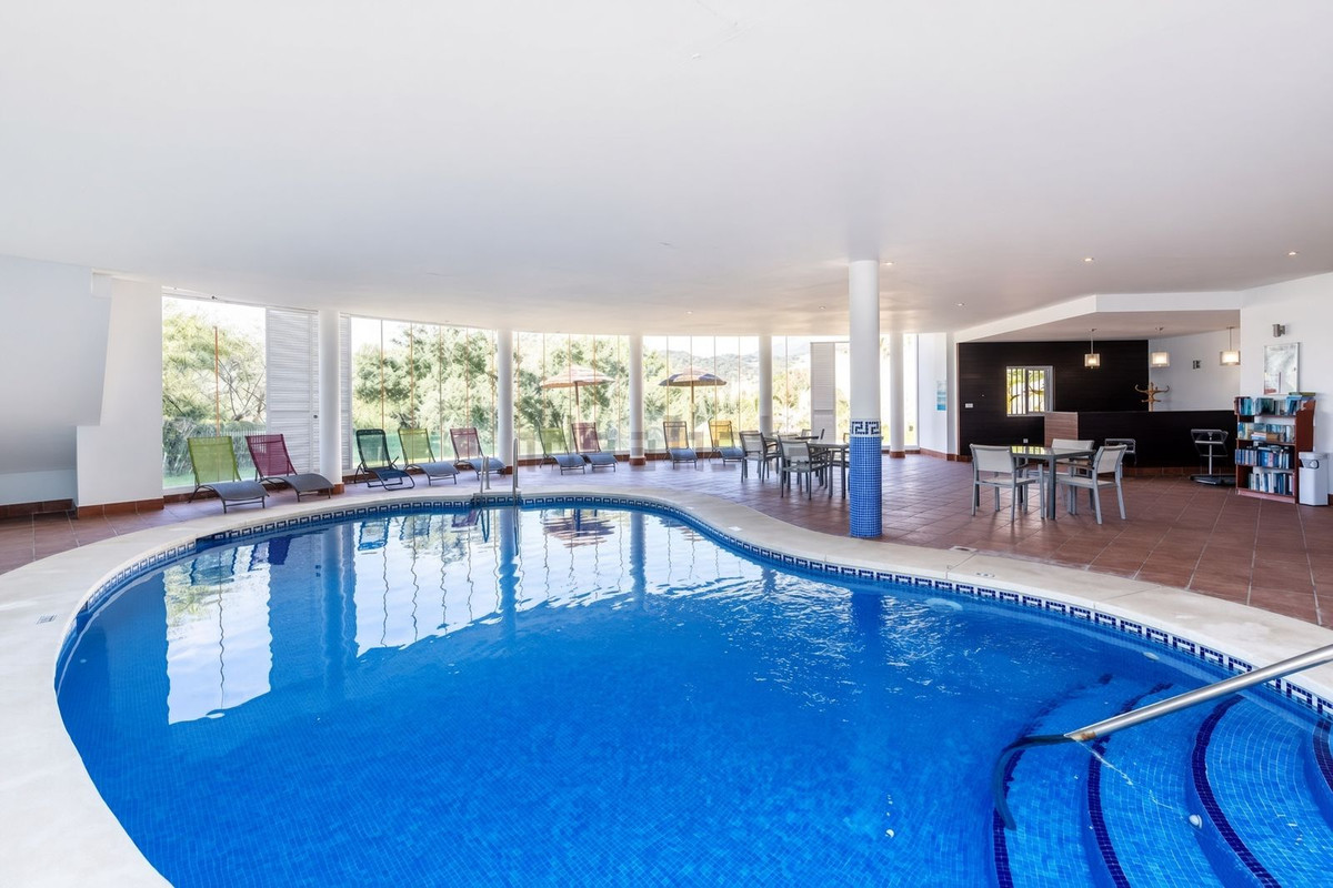 Se vende Apartamento Planta Media de 3 dormitorios en Costa Del Sol, Málaga, España