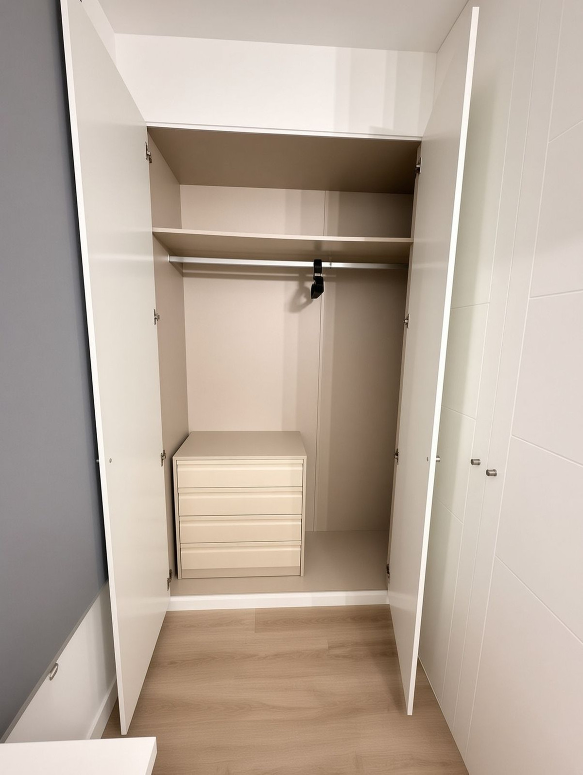 Se vende Apartamento Planta Media de 3 dormitorios en Costa Del Sol, Málaga, España