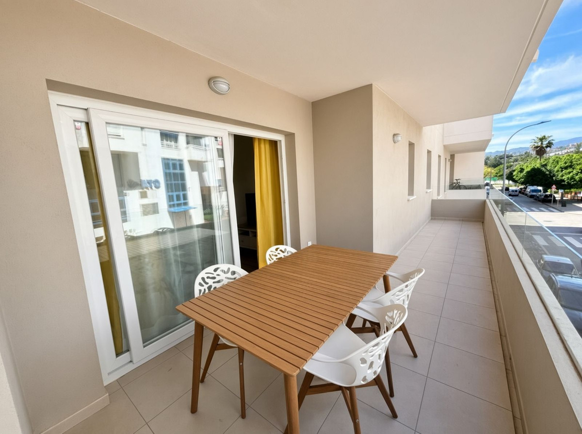 Se vende Apartamento Planta Media de 3 dormitorios en Costa Del Sol, Málaga, España