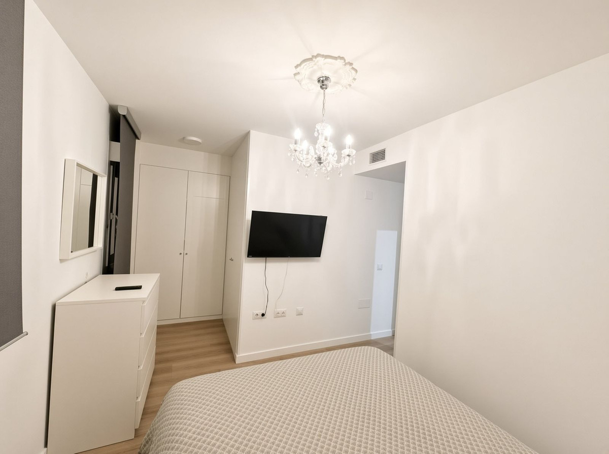 Se vende Apartamento Planta Media de 3 dormitorios en Costa Del Sol, Málaga, España