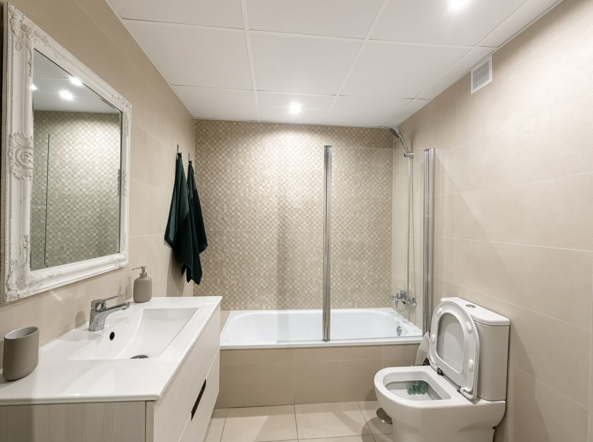 Se vende Apartamento Planta Media de 3 dormitorios en Costa Del Sol, Málaga, España