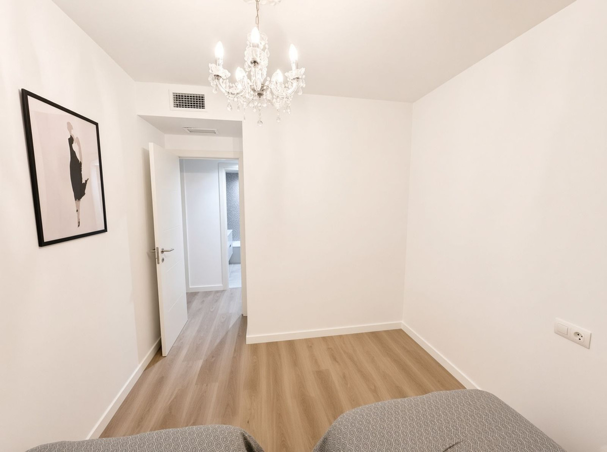 Se vende Apartamento Planta Media de 3 dormitorios en Costa Del Sol, Málaga, España