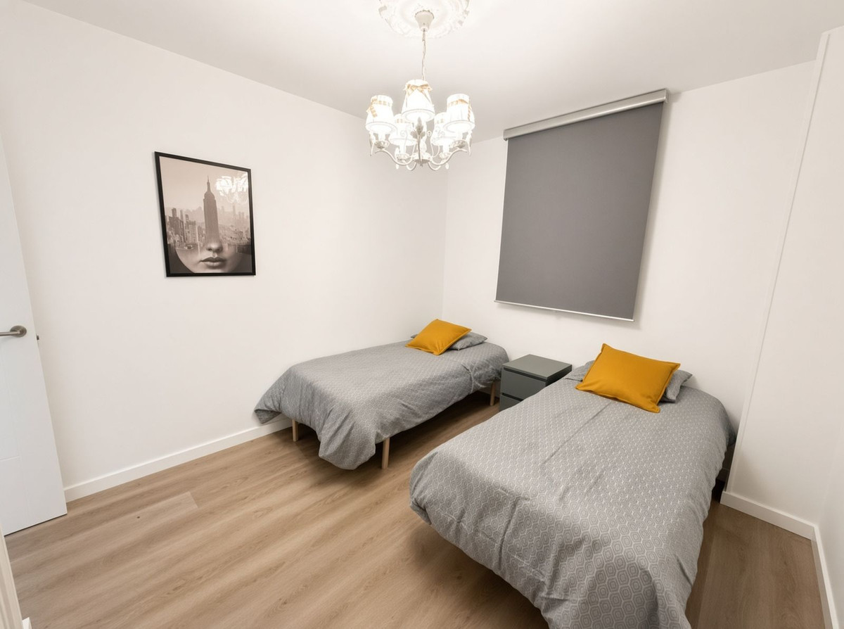 Se vende Apartamento Planta Media de 3 dormitorios en Costa Del Sol, Málaga, España