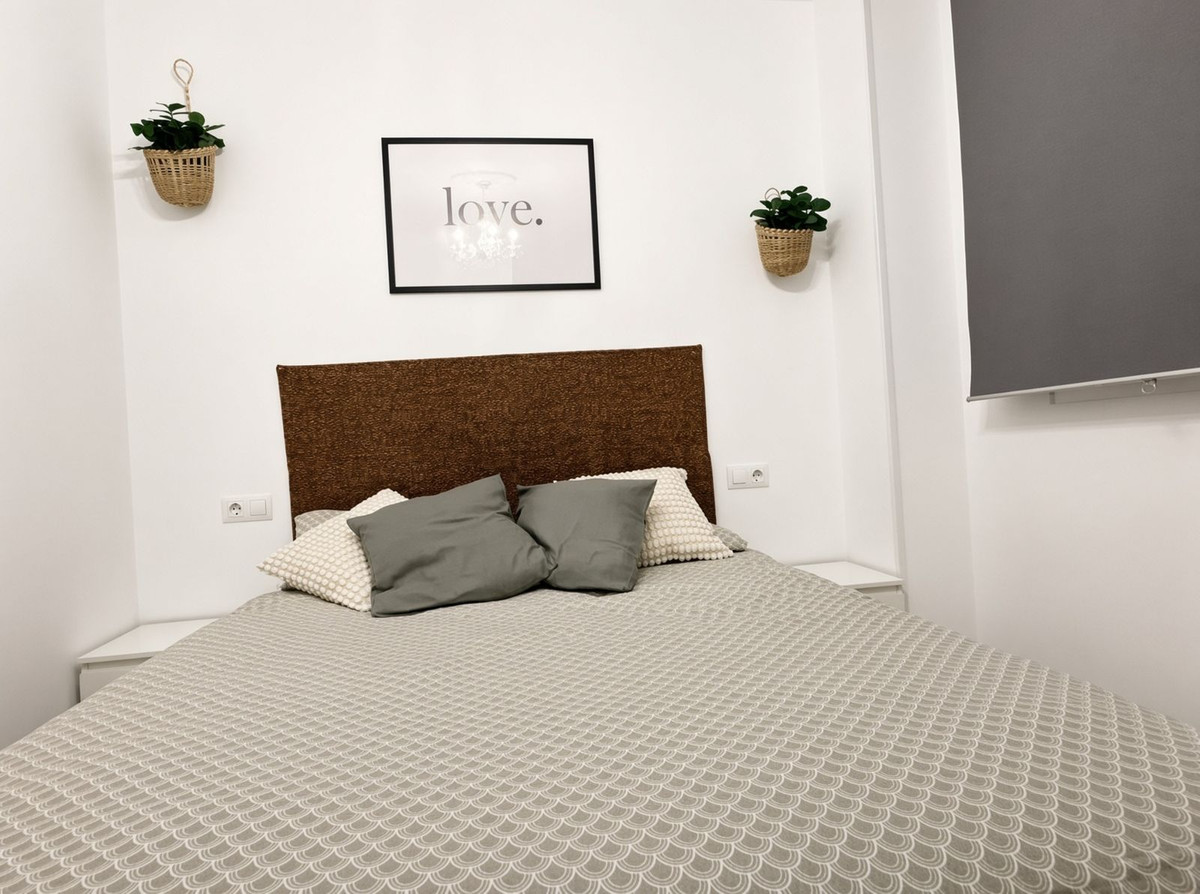 Se vende Apartamento Planta Media de 3 dormitorios en Costa Del Sol, Málaga, España