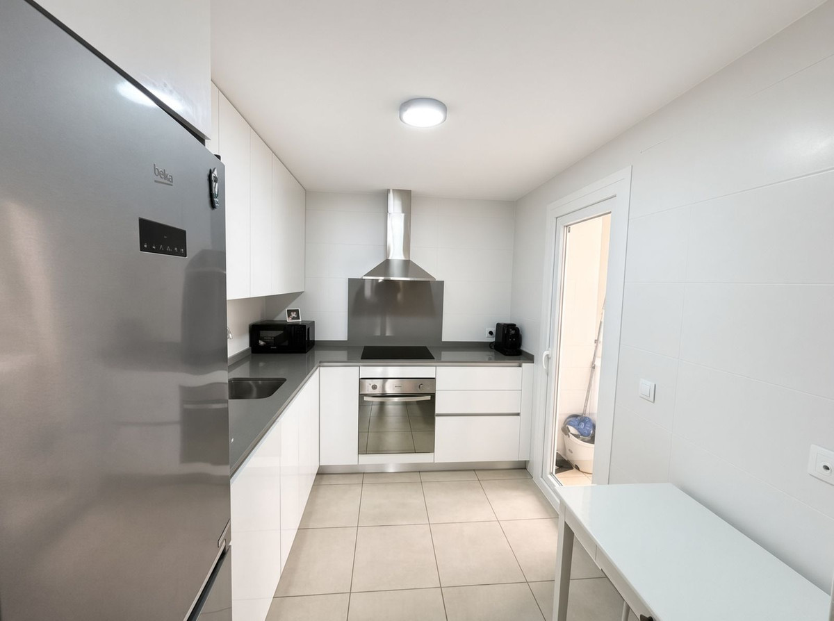 Se vende Apartamento Planta Media de 3 dormitorios en Costa Del Sol, Málaga, España
