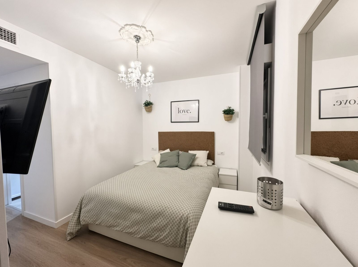 Se vende Apartamento Planta Media de 3 dormitorios en Costa Del Sol, Málaga, España