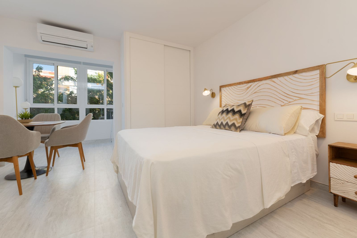 Se vende Apartamento Planta Media de 1 dormitorios en Costa Del Sol, Málaga, España