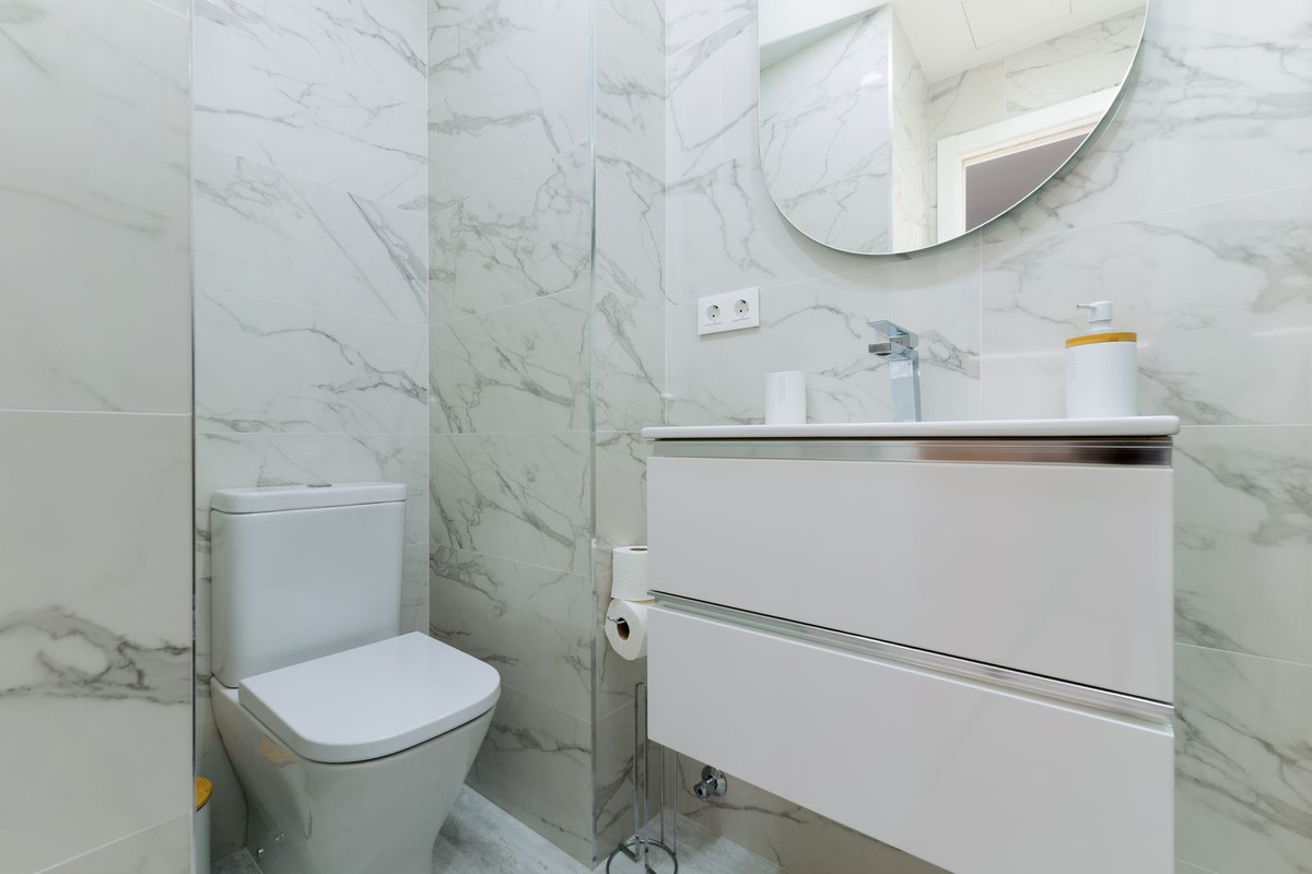 Se vende Apartamento Planta Media de 1 dormitorios en Costa Del Sol, Málaga, España