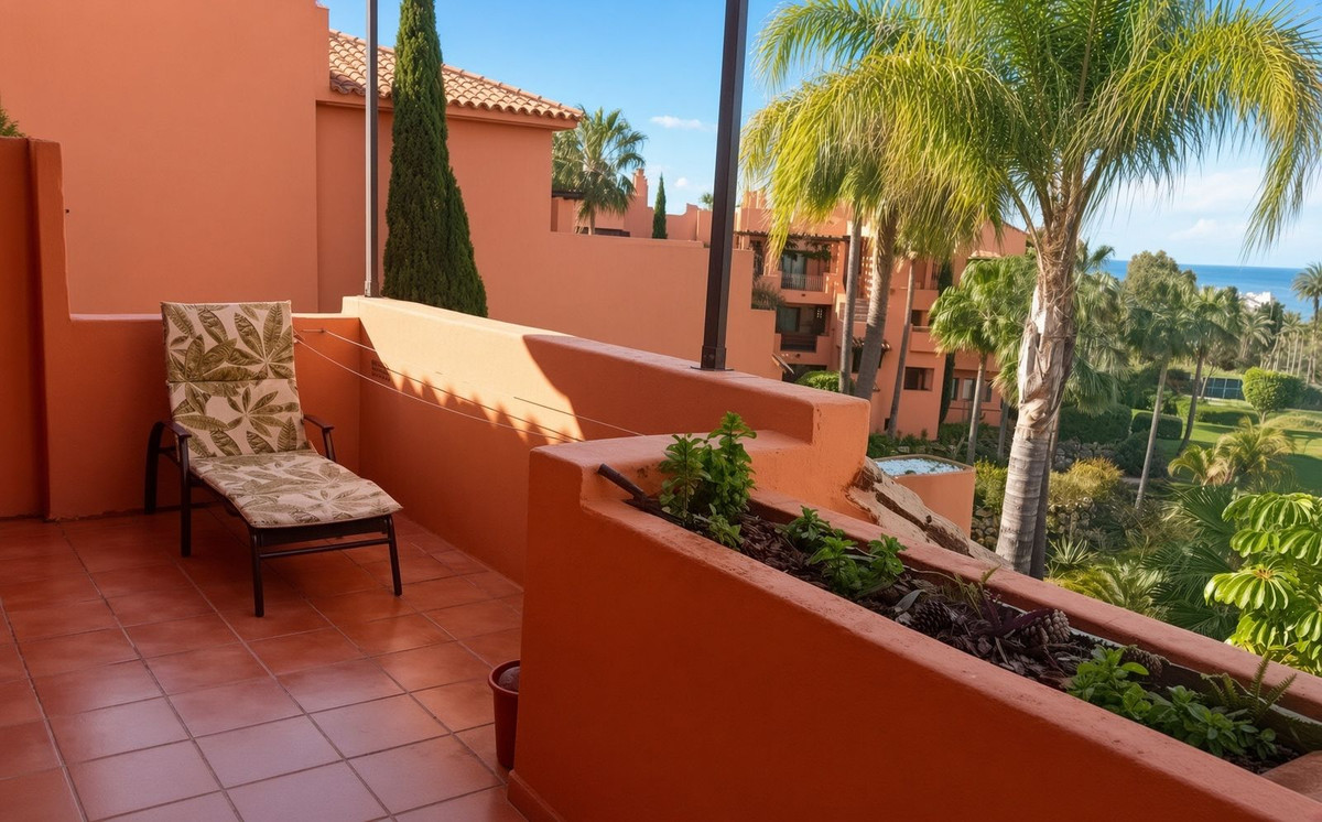 Se vende Apartamento Planta Media de 2 dormitorios en Costa Del Sol, Málaga, España