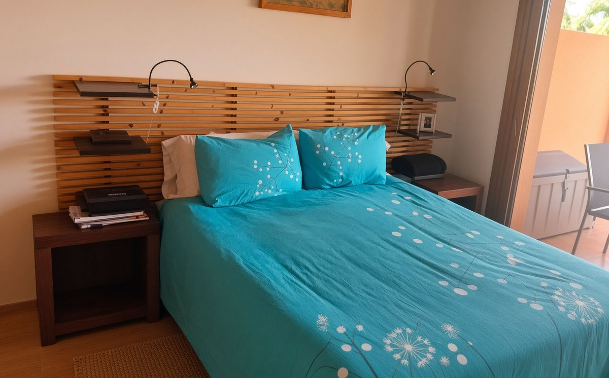 Se vende Apartamento Planta Media de 2 dormitorios en Costa Del Sol, Málaga, España