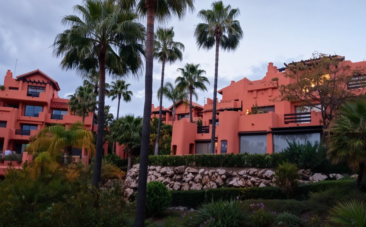 Se vende Apartamento Planta Media de 2 dormitorios en Costa Del Sol, Málaga, España