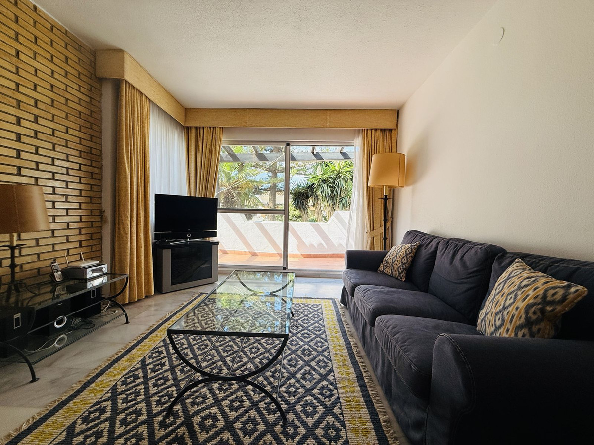 Se vende Apartamento en Planta Última de 2 dormitorios en Costa Del Sol, Málaga, España