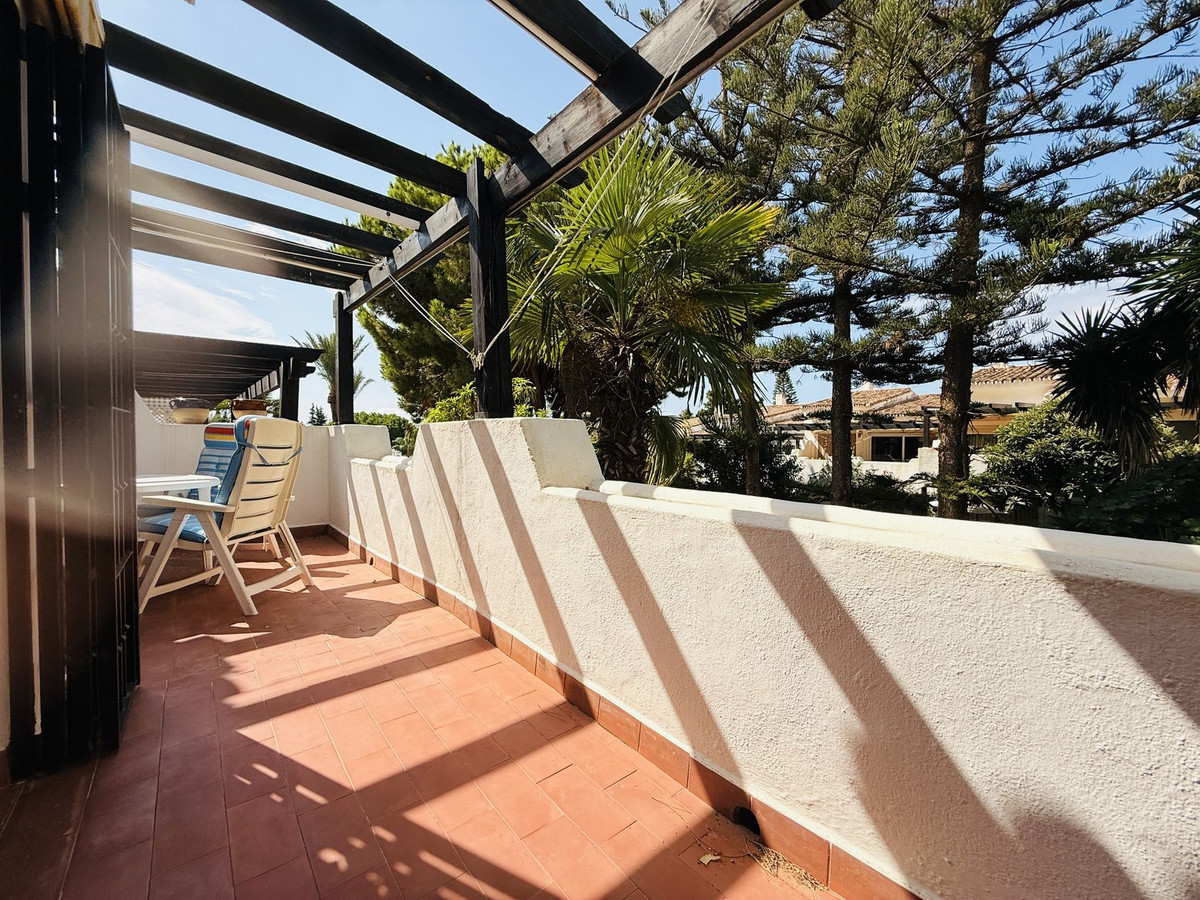 Se vende Apartamento en Planta Última de 2 dormitorios en Costa Del Sol, Málaga, España