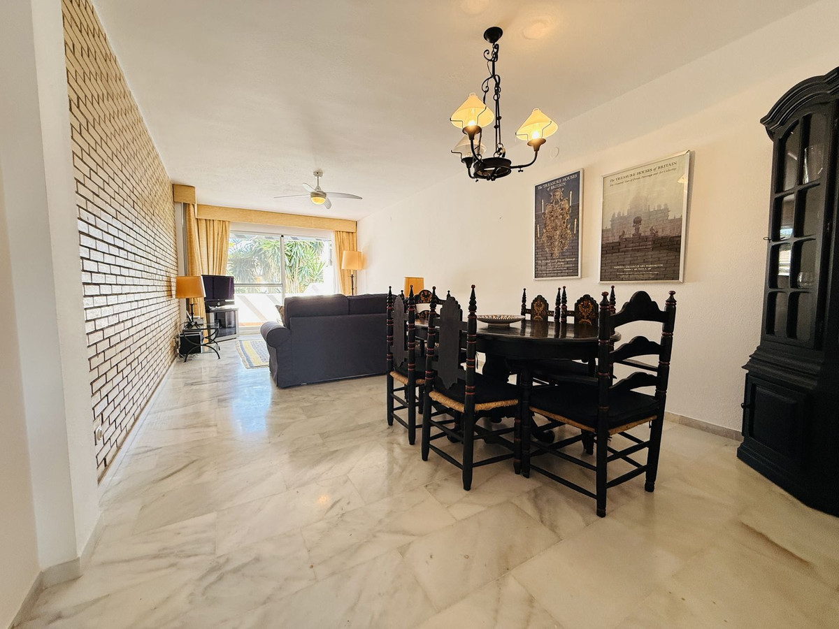 Se vende Apartamento en Planta Última de 2 dormitorios en Costa Del Sol, Málaga, España