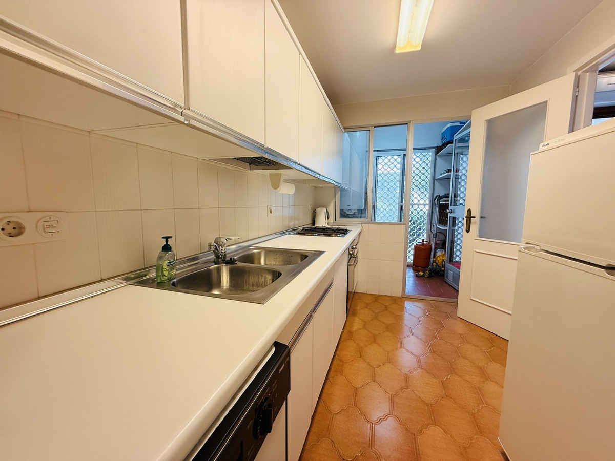 Se vende Apartamento en Planta Última de 2 dormitorios en Costa Del Sol, Málaga, España