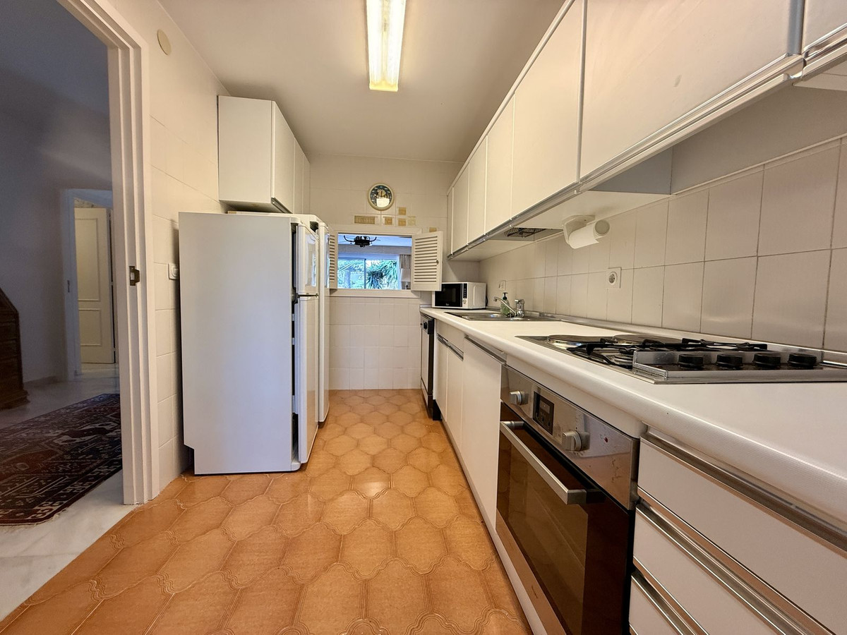 Se vende Apartamento en Planta Última de 2 dormitorios en Costa Del Sol, Málaga, España