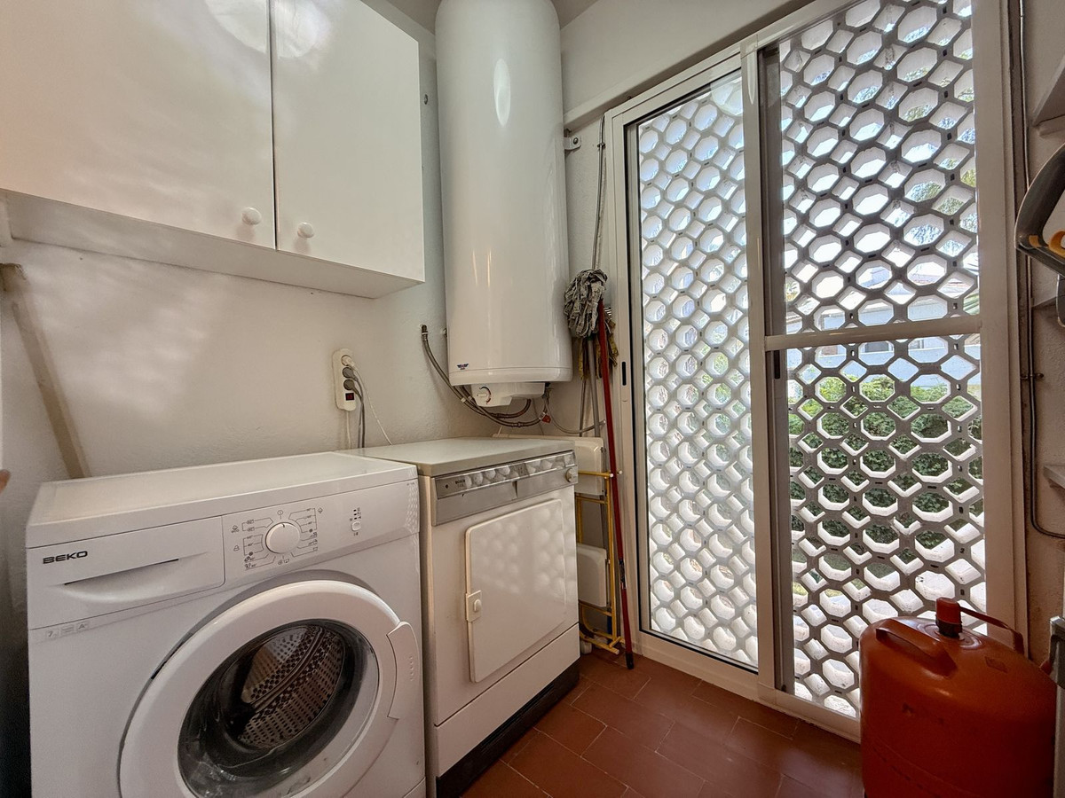 Se vende Apartamento en Planta Última de 2 dormitorios en Costa Del Sol, Málaga, España
