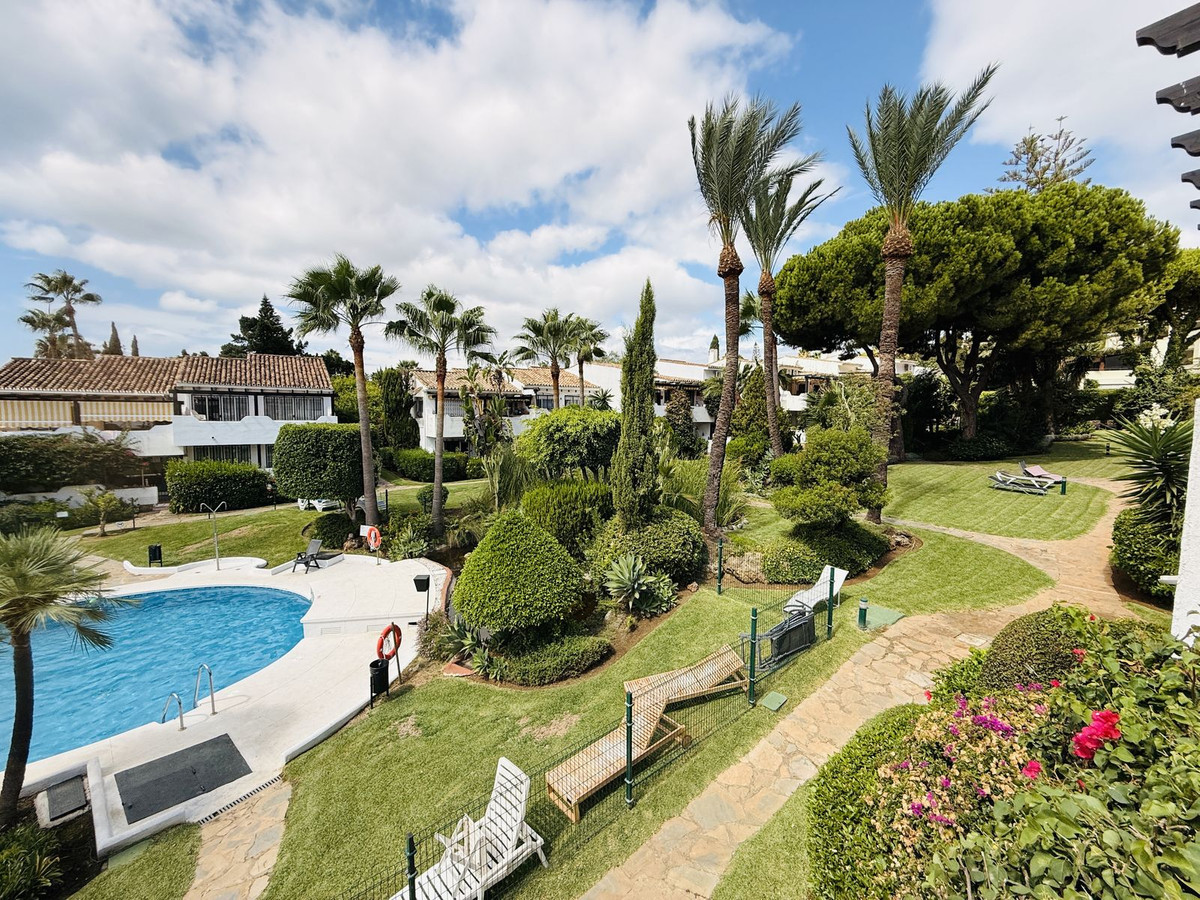 Se vende Apartamento en Planta Última de 2 dormitorios en Costa Del Sol, Málaga, España