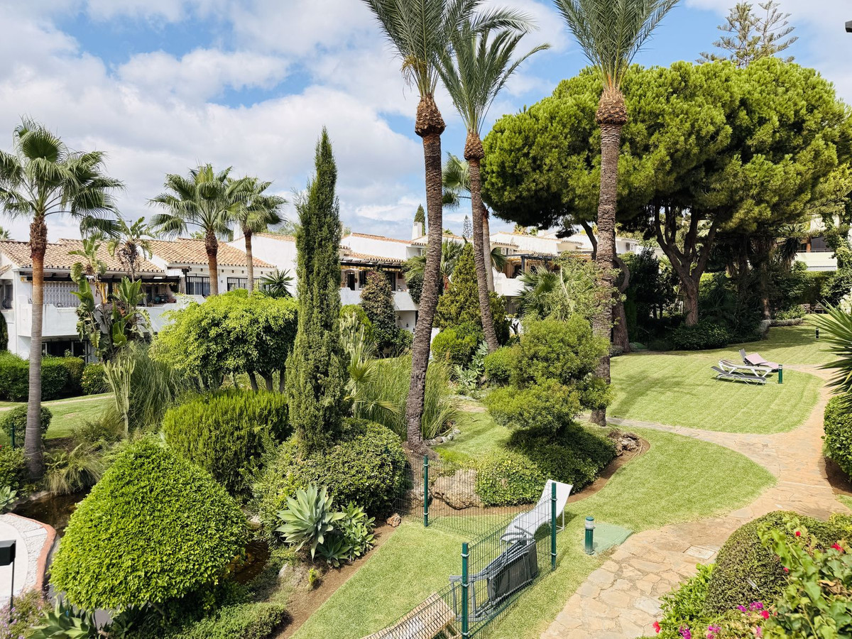Se vende Apartamento en Planta Última de 2 dormitorios en Costa Del Sol, Málaga, España