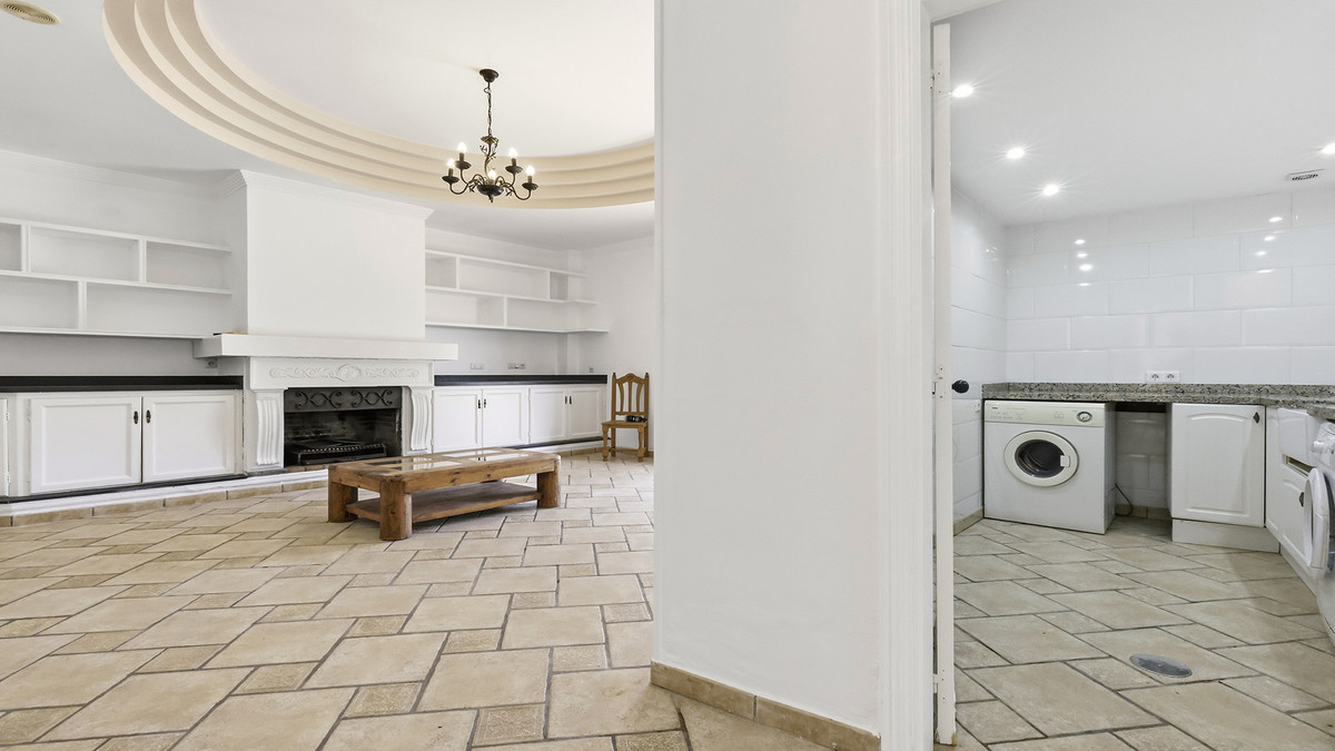 4 Bed Townhouse for sale in Manilva Costa Del Sol, Málaga, Spain