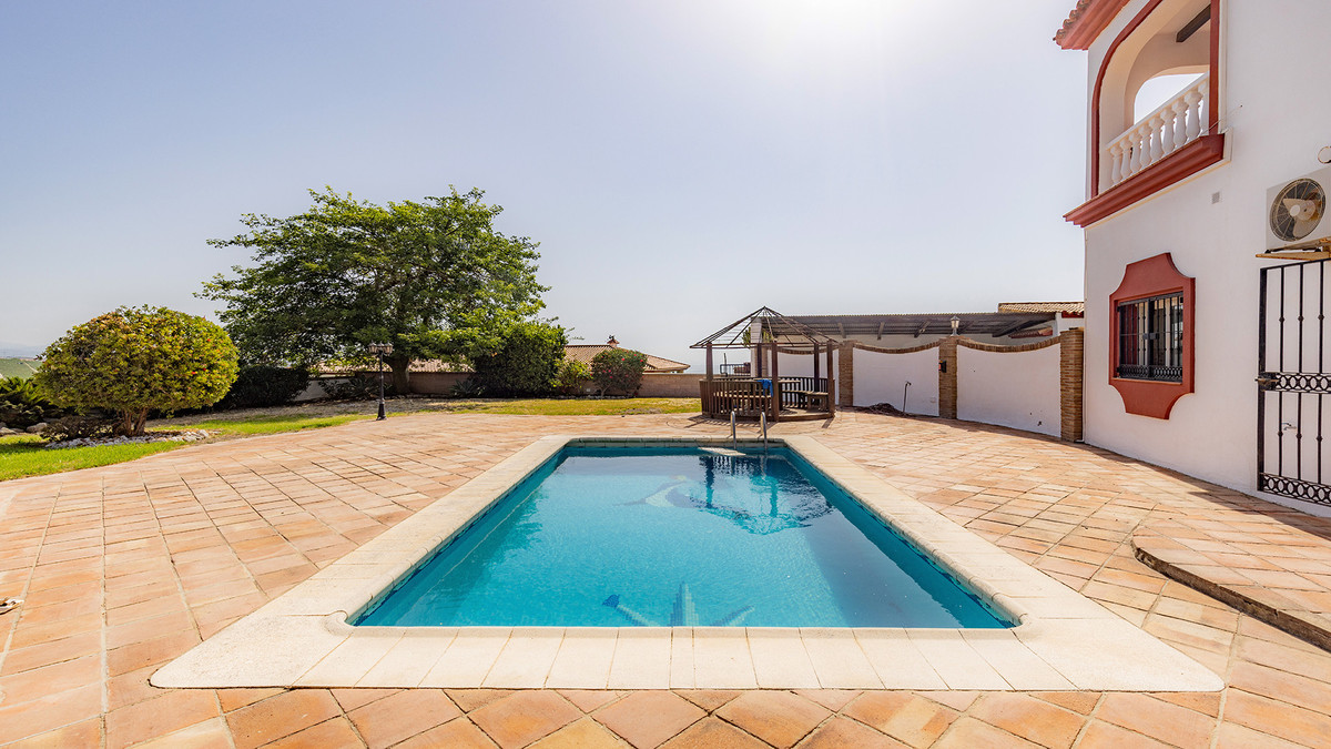 4 Bed Townhouse for sale in Manilva Costa Del Sol, Málaga, Spain