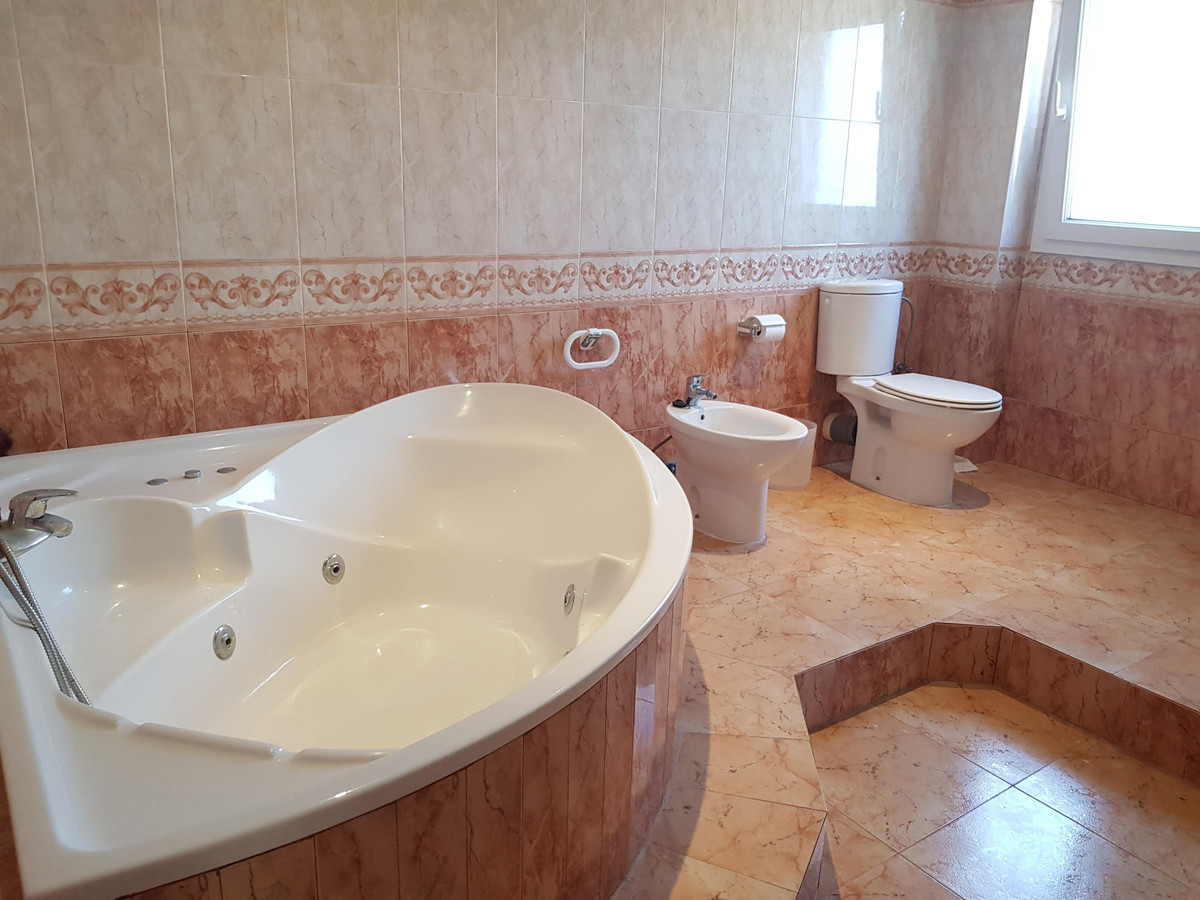 4 Bed Townhouse for sale in Manilva Costa Del Sol, Málaga, Spain