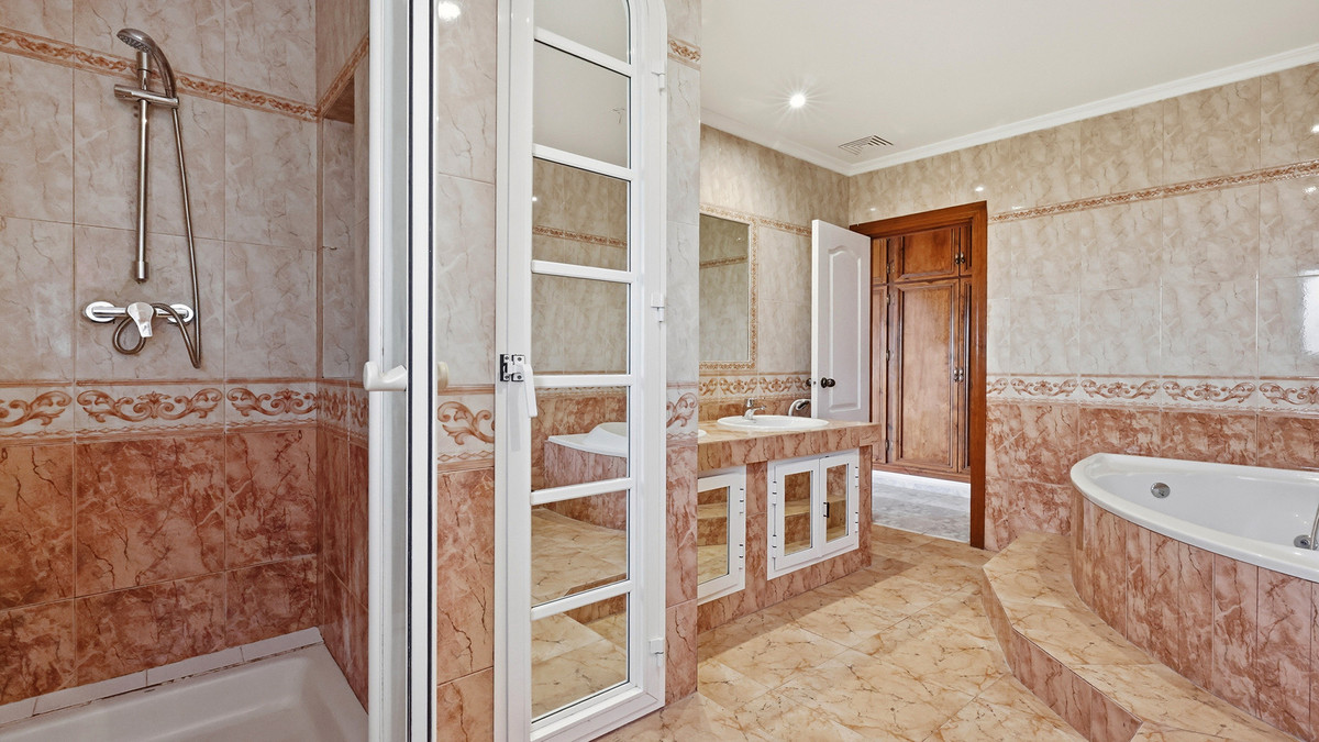 4 Bed Townhouse for sale in Manilva Costa Del Sol, Málaga, Spain
