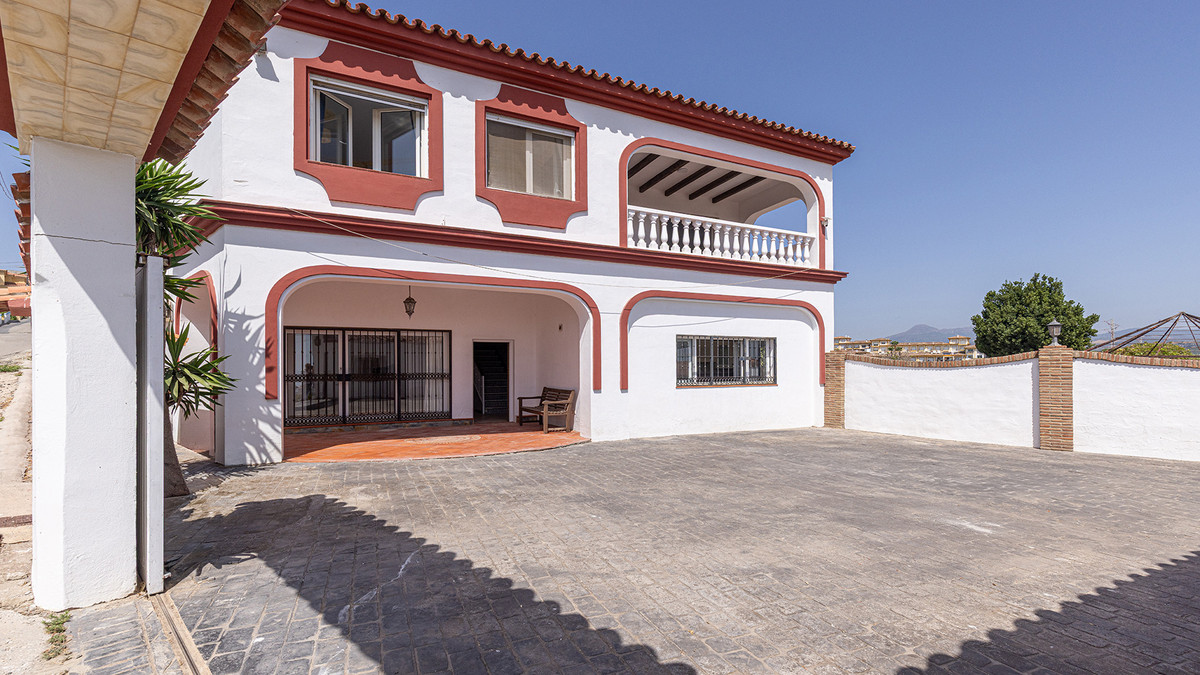 4 Bed Townhouse for sale in Manilva Costa Del Sol, Málaga, Spain
