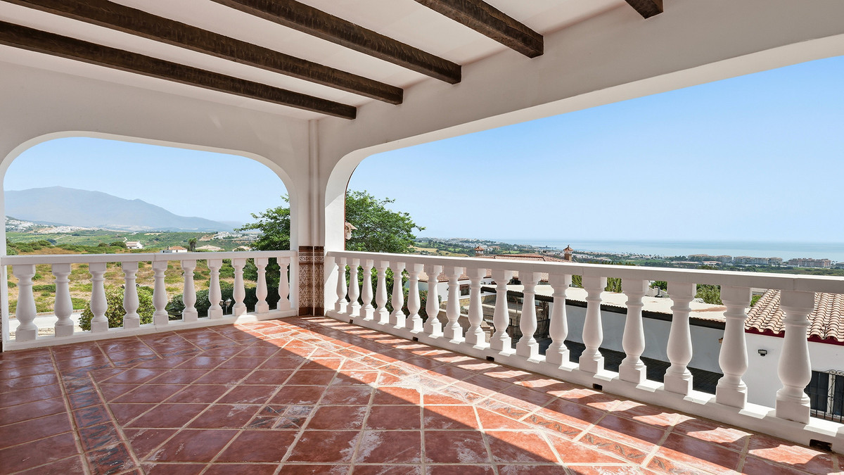 4 Bed Townhouse for sale in Manilva Costa Del Sol, Málaga, Spain