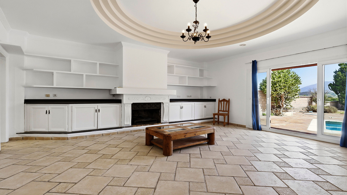 4 Bed Townhouse for sale in Manilva Costa Del Sol, Málaga, Spain