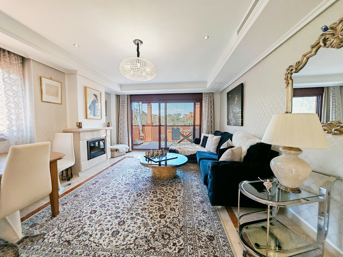3 Bed Apartment for sale in La Mairena Costa Del Sol, Málaga, Spain