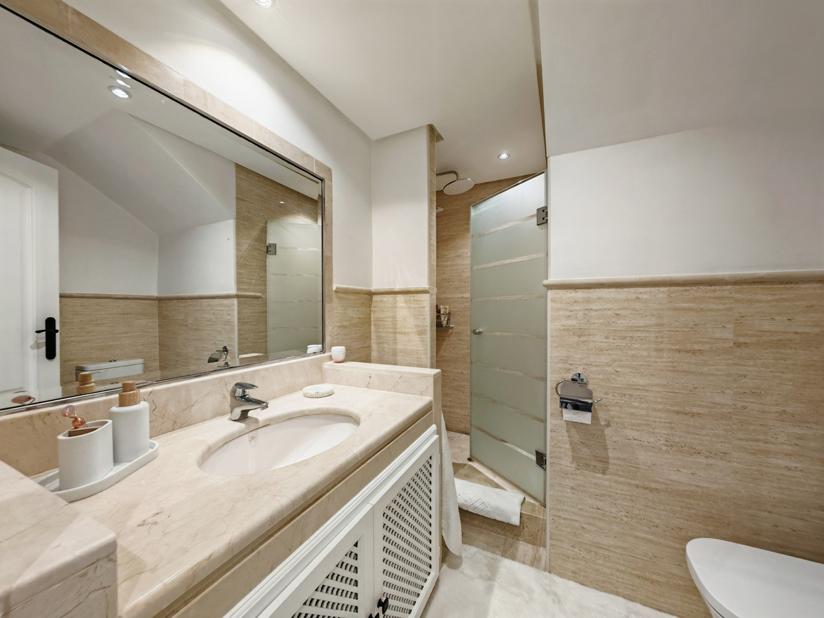 3 Bed Apartment for sale in La Mairena Costa Del Sol, Málaga, Spain