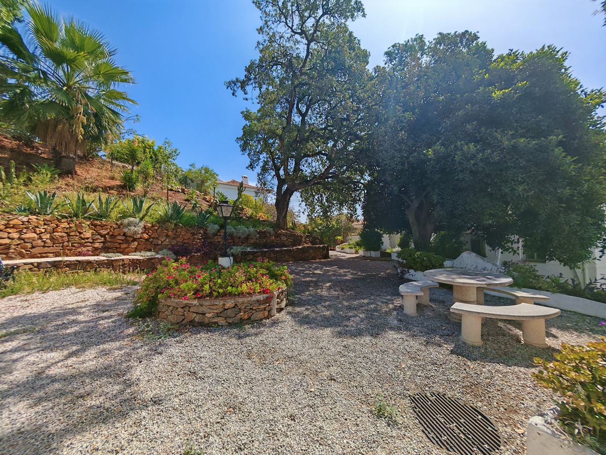 4 Bed Townhouse for sale in Marbella Costa Del Sol, Málaga, Spain
