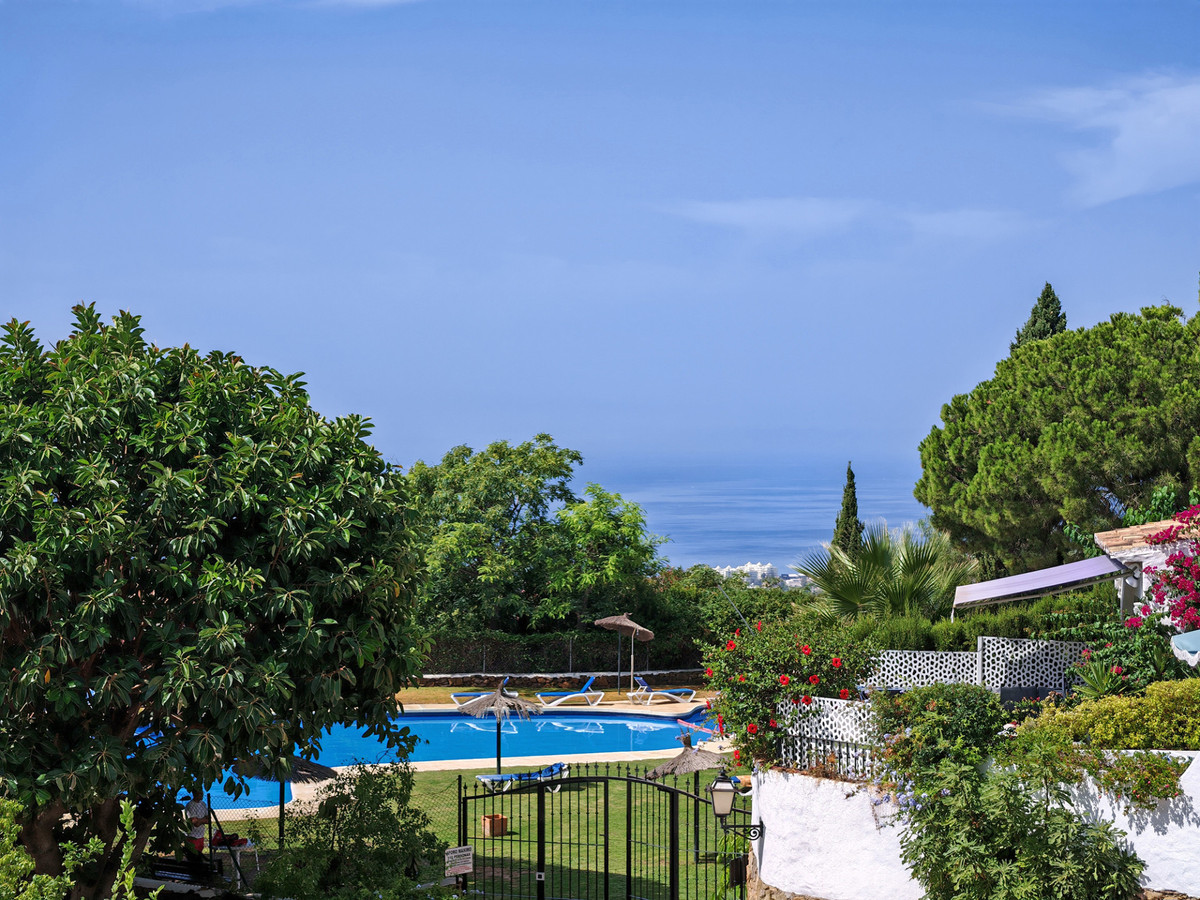 4 Bed Townhouse for sale in Marbella Costa Del Sol, Málaga, Spain